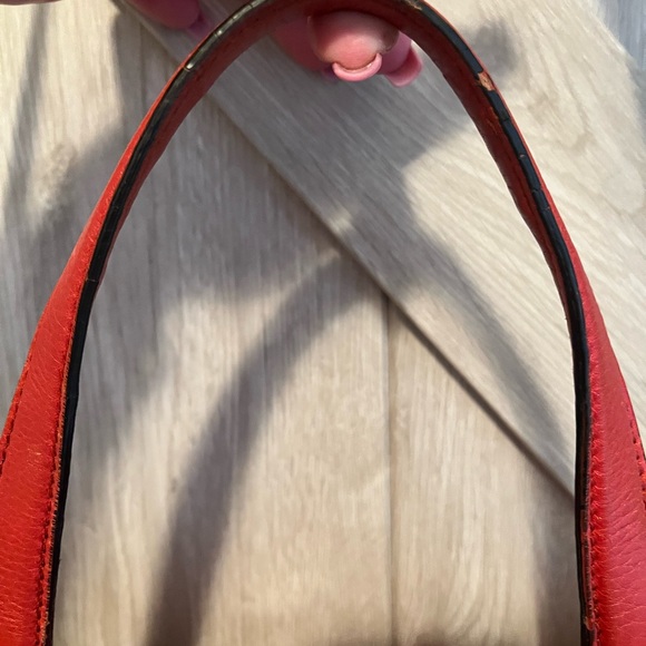 Gucci Soho Tassel Red Shoulder Bag - Picture 3 of 11